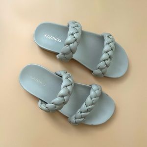 Kaanas Coco sandals
